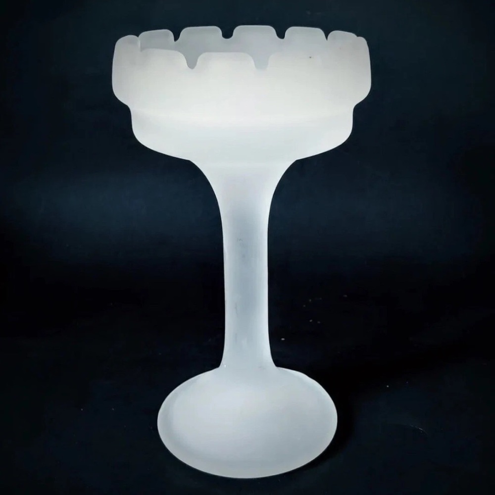 Vintage PartyLite 7 1/4" Castle Turret Frosted Satin Glass‎ Candle Holder